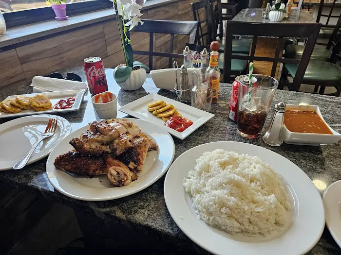 D’ salsa restaurant Picture 1