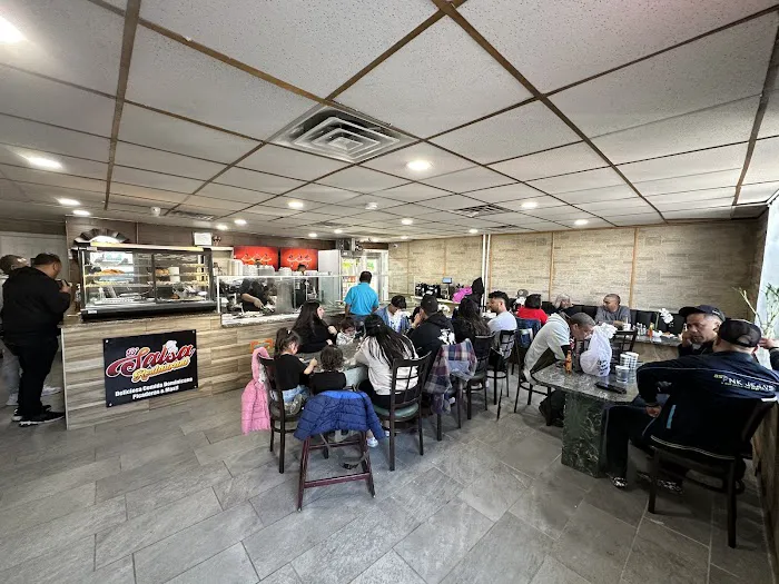 D’ salsa restaurant Picture 6