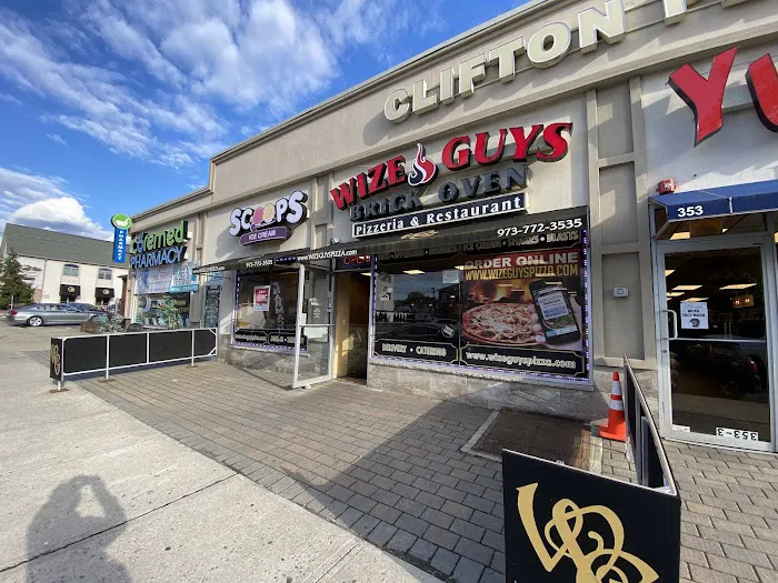 Wize Guys Brick Oven Pizzeria & Restaurant Picture 10