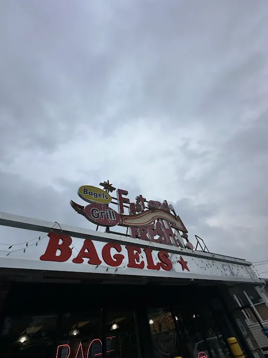 Midland Bagels & Grill Picture 8