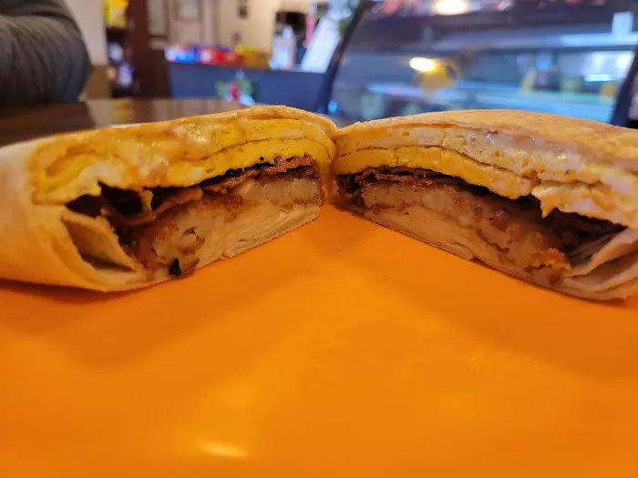 Uber Brunch Deli & Cafe Picture 10