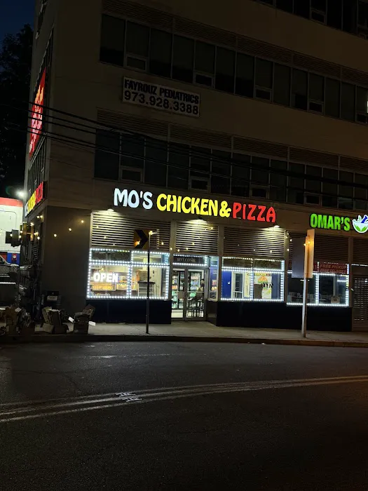 Mo's Chicken & Pizza Picture 2