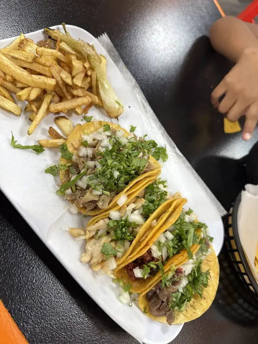 Taqueria D&K II Picture 4