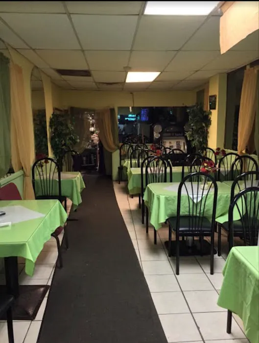 Mini's Restaurant Picture 3