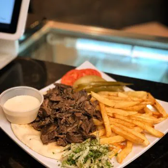 Nouri’s Restaurant Picture 8