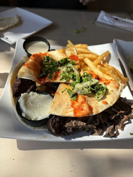 Nouri’s Restaurant Picture 5