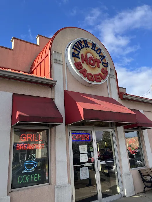 River Road Hot Bagels Picture 1