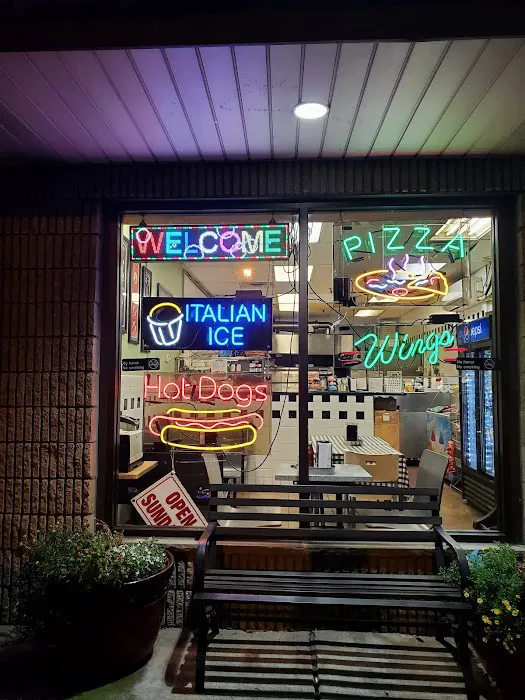 Two Guys Pizza & Grille Picture 7
