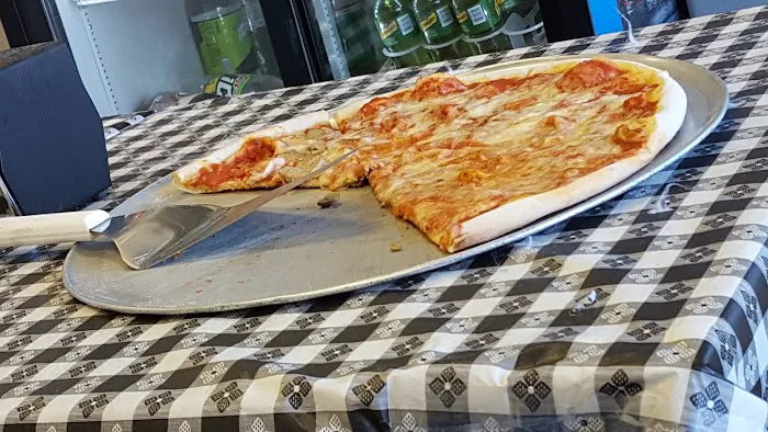 Two Guys Pizza & Grille Picture 4