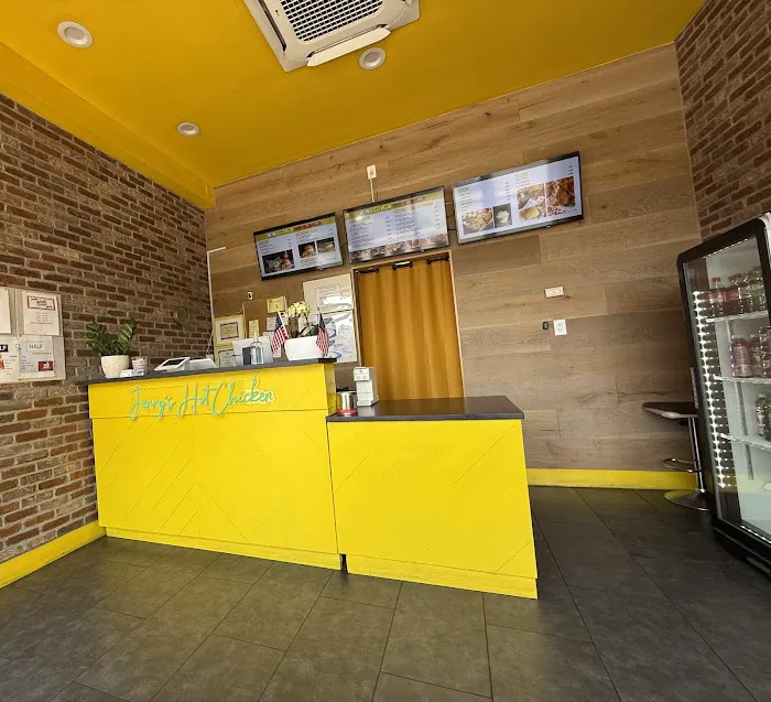 Jerry's Hot Chicken Picture 8