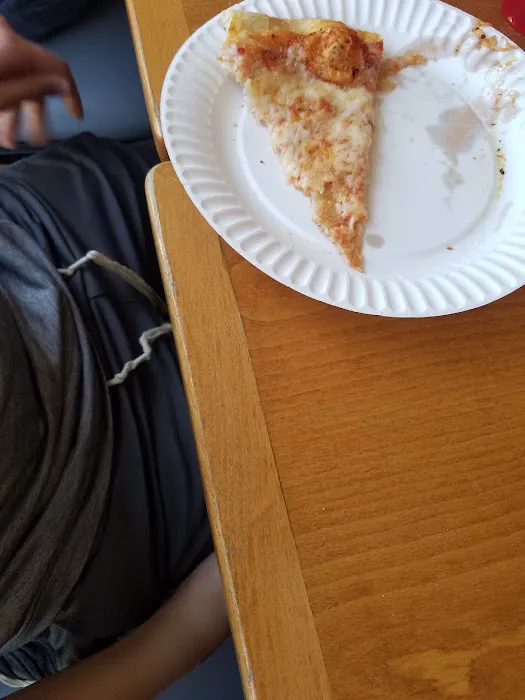 Benjy's Kosher Pizza Picture 3