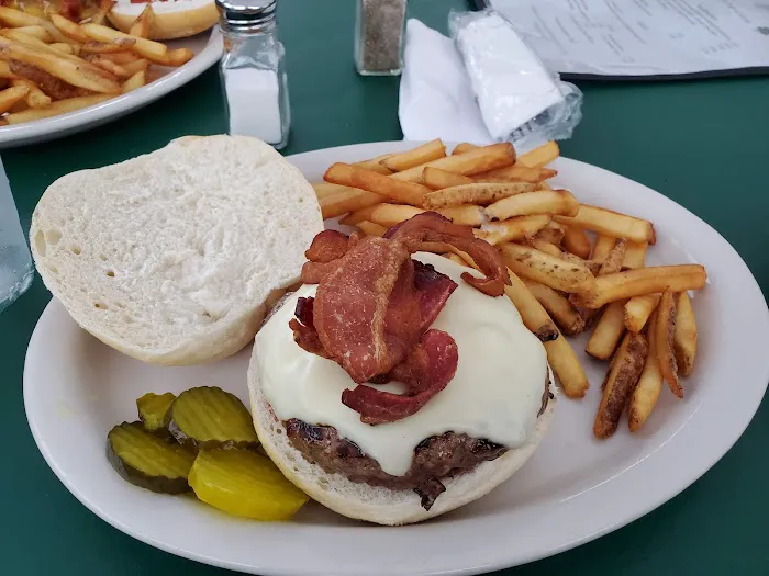 JJ's Pub & Grill Picture 9