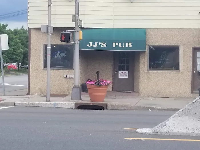JJ's Pub & Grill Picture 3