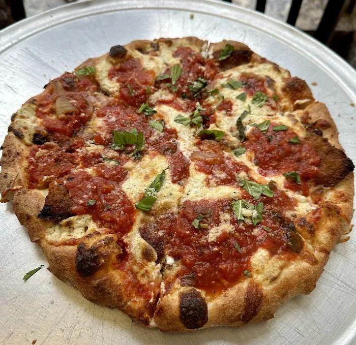 Zevy's Pizza Picture 7