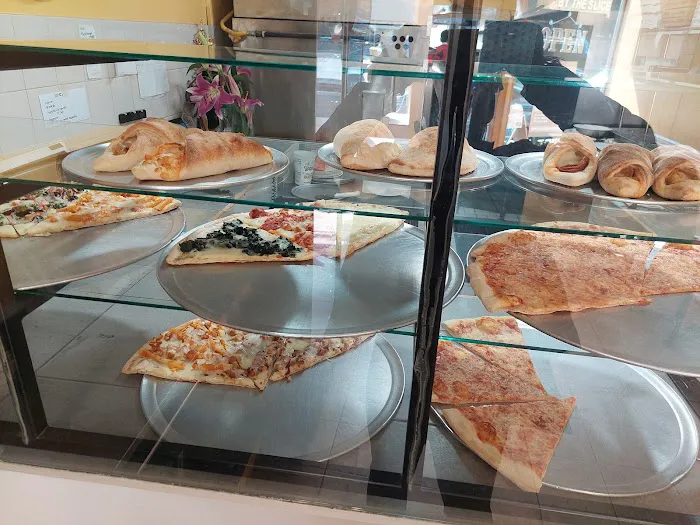 Valentino’s Pizza & Pasta Picture 4
