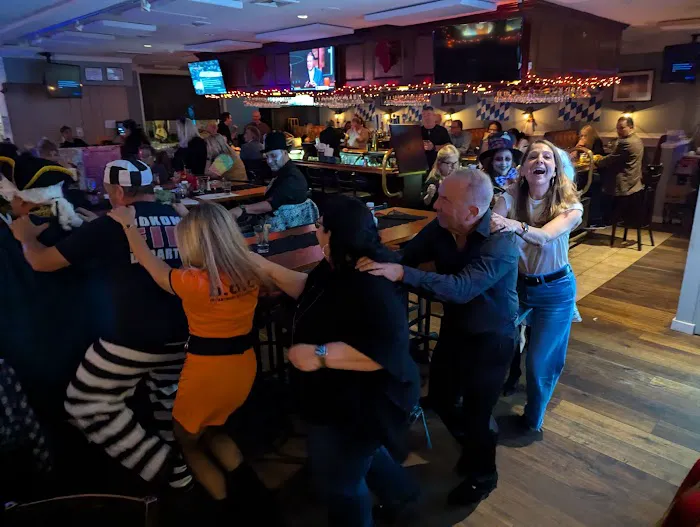 Twin Door Tavern Picture 10