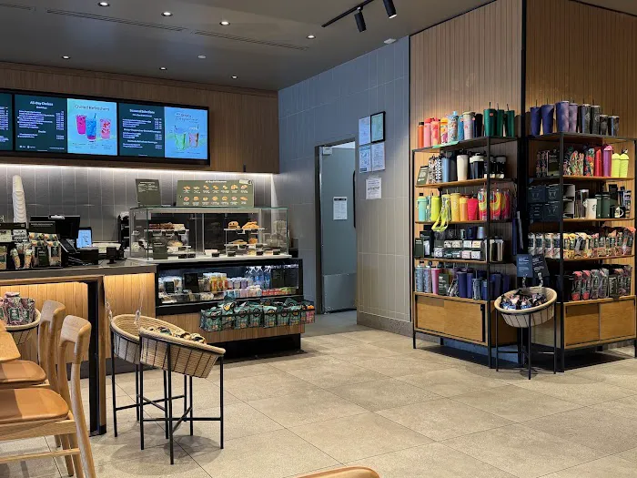 Starbucks Picture 10