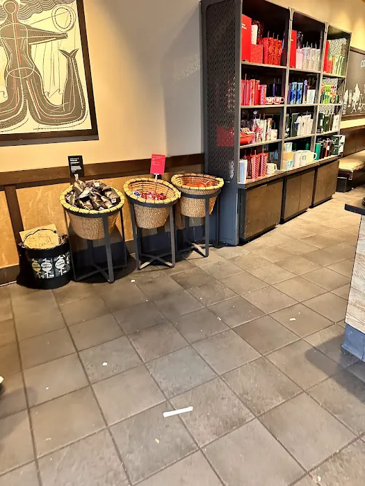 Starbucks Picture 5