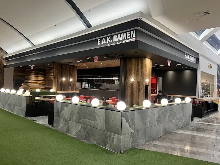 E.A.K. RAMEN Westfield Garden State Plaza Picture 7