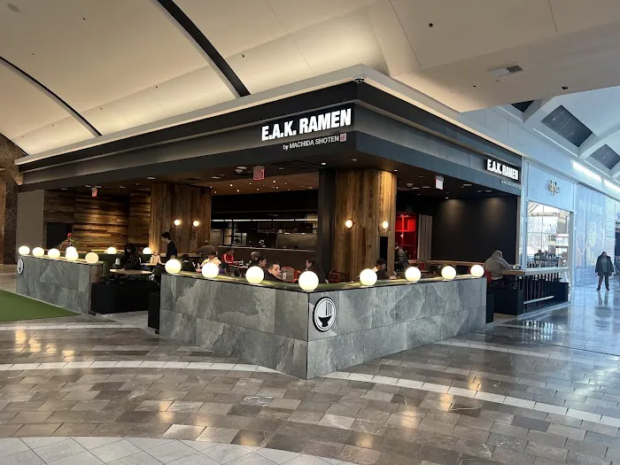E.A.K. RAMEN Westfield Garden State Plaza Picture 6