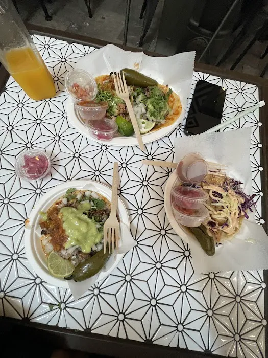 Carlitos Barbecue Taqueria Picture 4