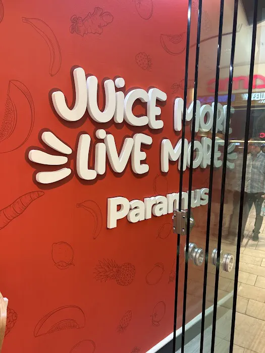 Tropical Juice Bar Picture 6