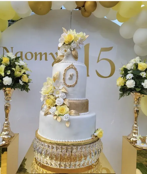 Marie's Dominican Cakes Picture 4