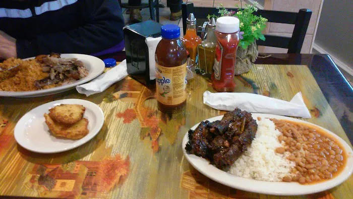 El Sitio Restaurant & BBQ Picture 2