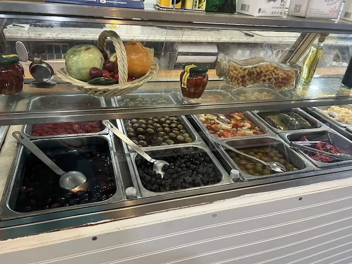 Appetizzio's Italian deli Picture 3