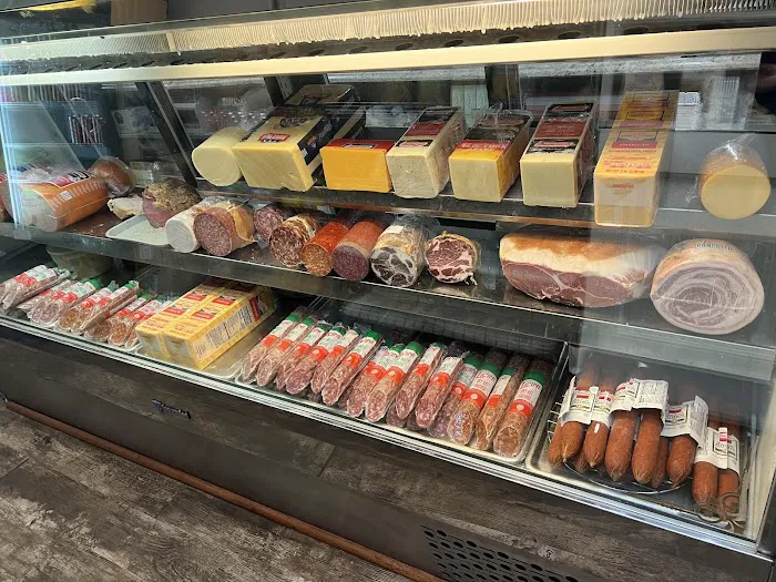 Appetizzio's Italian deli Picture 5