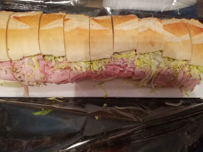 Appetizzio's Italian deli Picture 2