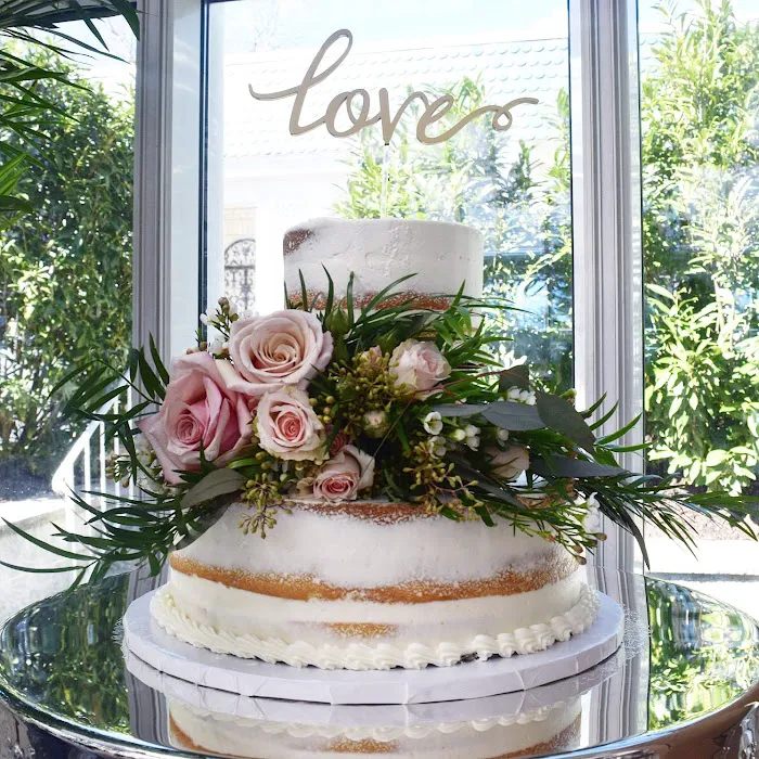 Polkadot Cake Shop Picture 2