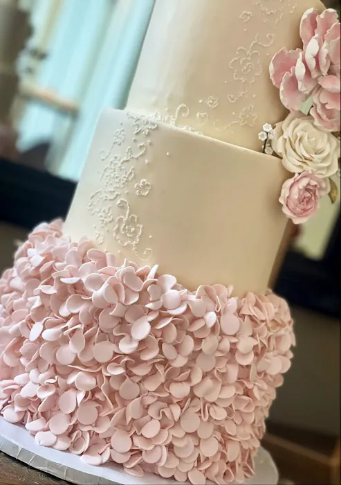 Polkadot Cake Shop Picture 10