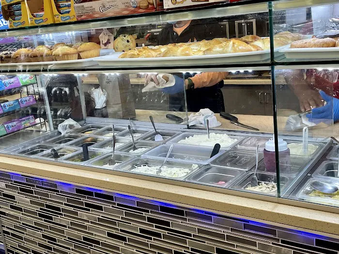 Lakeview Bagel & Deli Picture 4