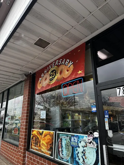 Lakeview Bagel & Deli Picture 6