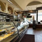 Lakeview Bakery