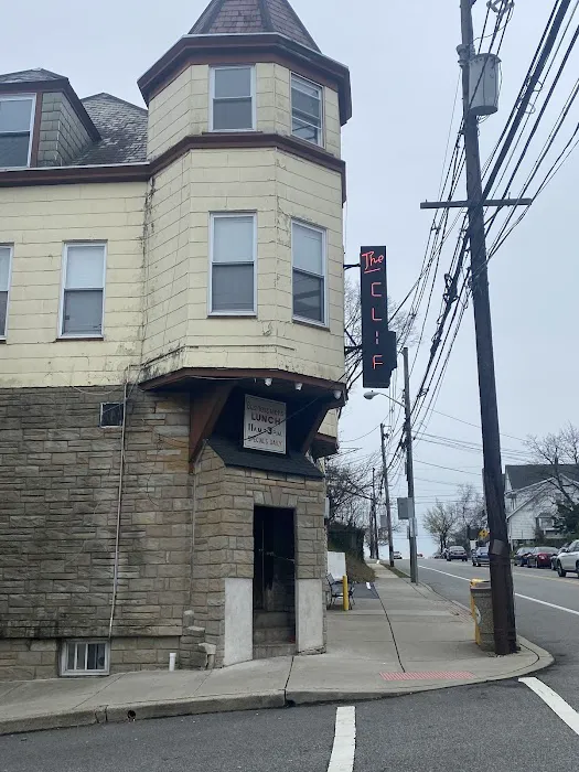 The Clif Tavern Picture 6