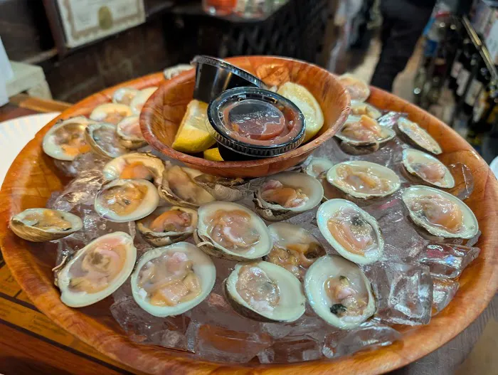 Sharky's Wings & Raw Bar Picture 8