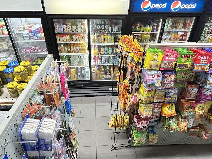 Jam's Deli and Minimart Picture 10