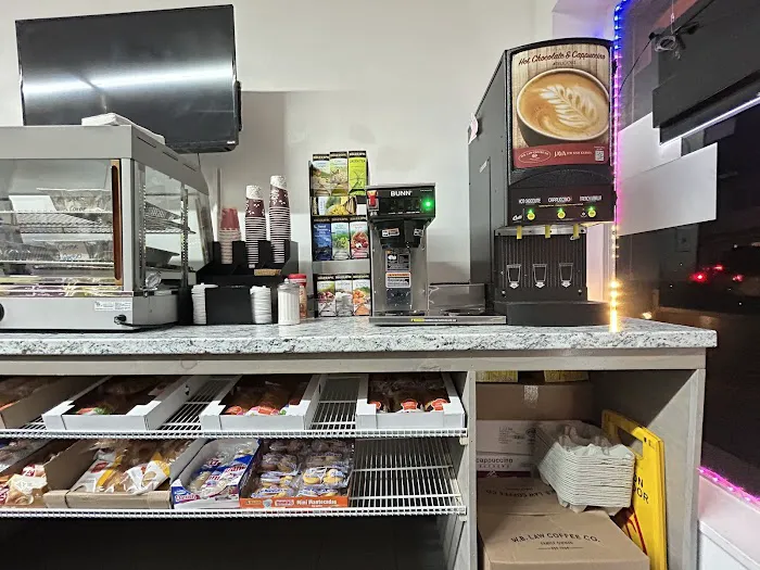Jam's Deli and Minimart Picture 8