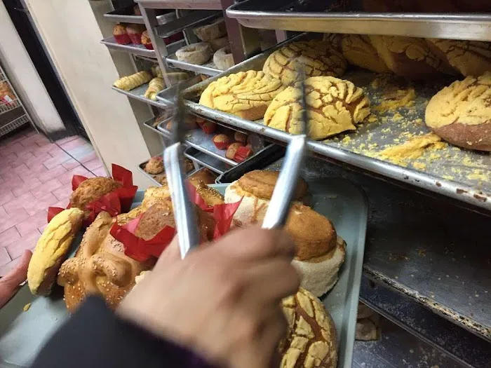 La Jarochita Bakery Picture 9