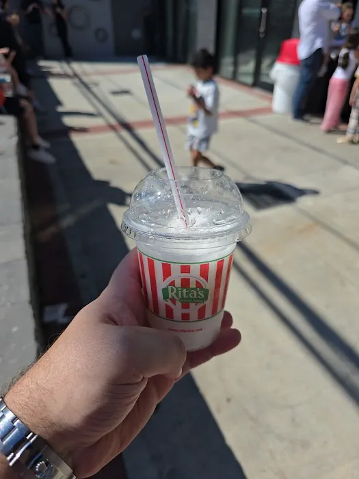 Rita's Italian Ice & Frozen Custard Picture 1