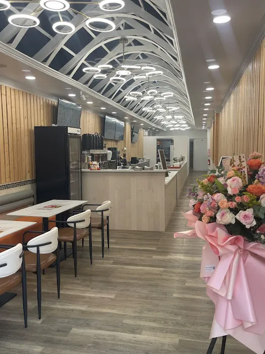 Umi Tea & Poke Bowl Picture 10