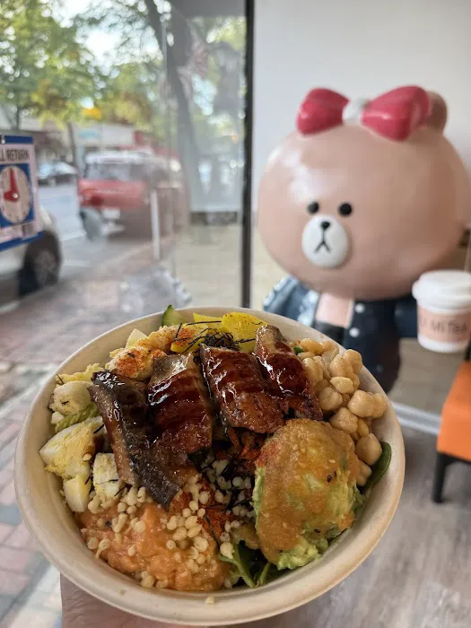 Umi Tea & Poke Bowl Picture 2