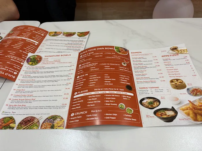 Umi Tea & Poke Bowl Picture 5