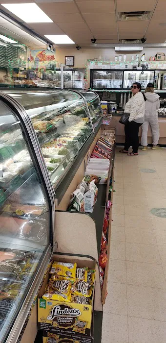 Deli On the Green Picture 9