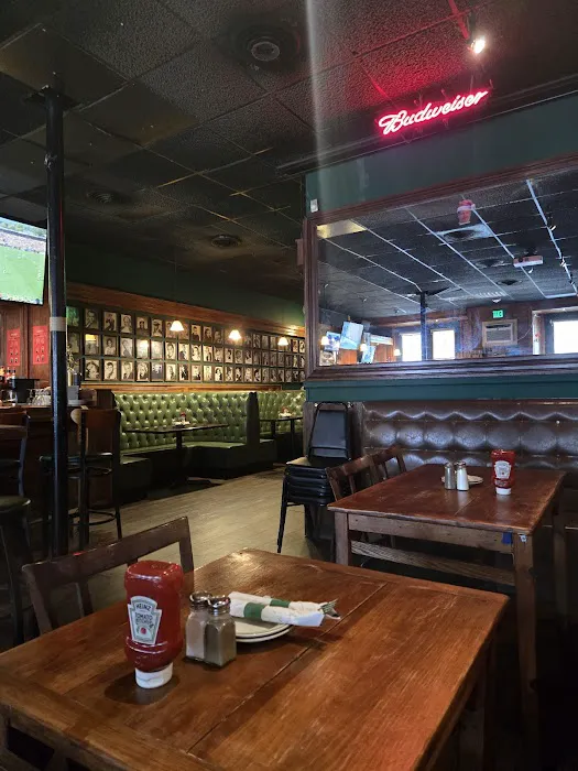 Greens Irish Pub Picture 3