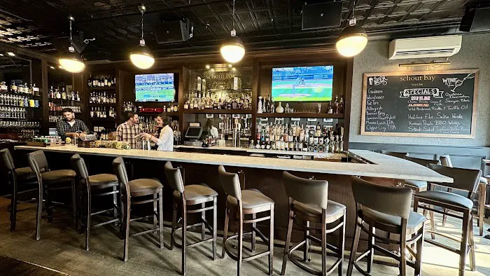Schout Bay Tavern Picture 3