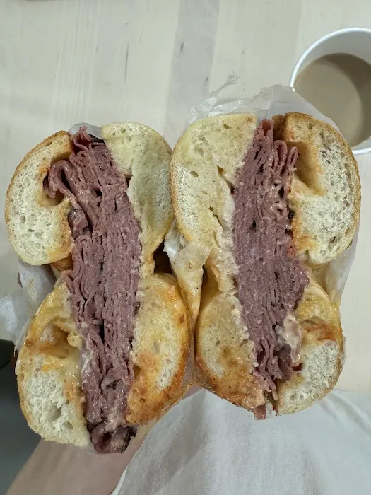 435 Manhasset Deli Picture 7