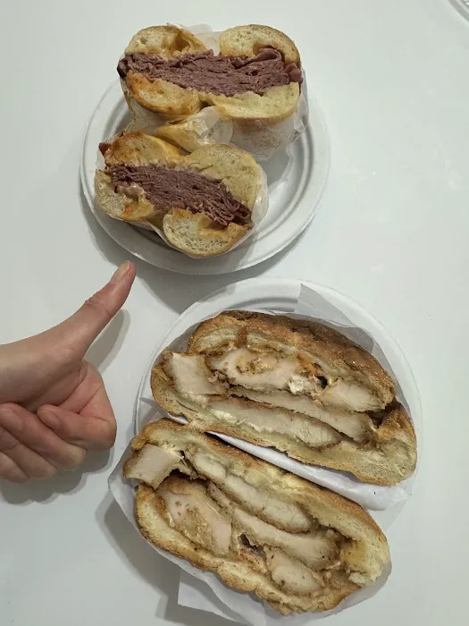 435 Manhasset Deli Picture 4